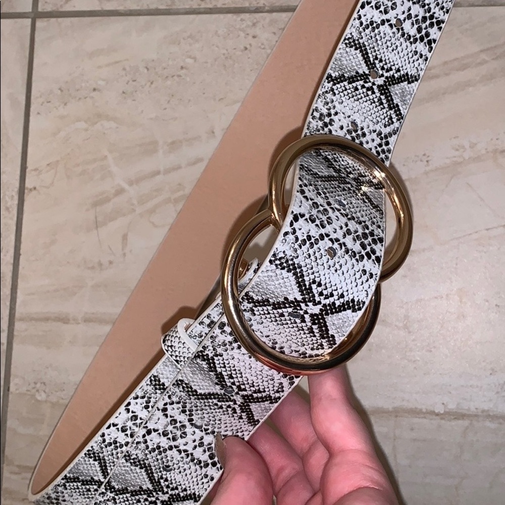 (faux) snake skin printed belt
